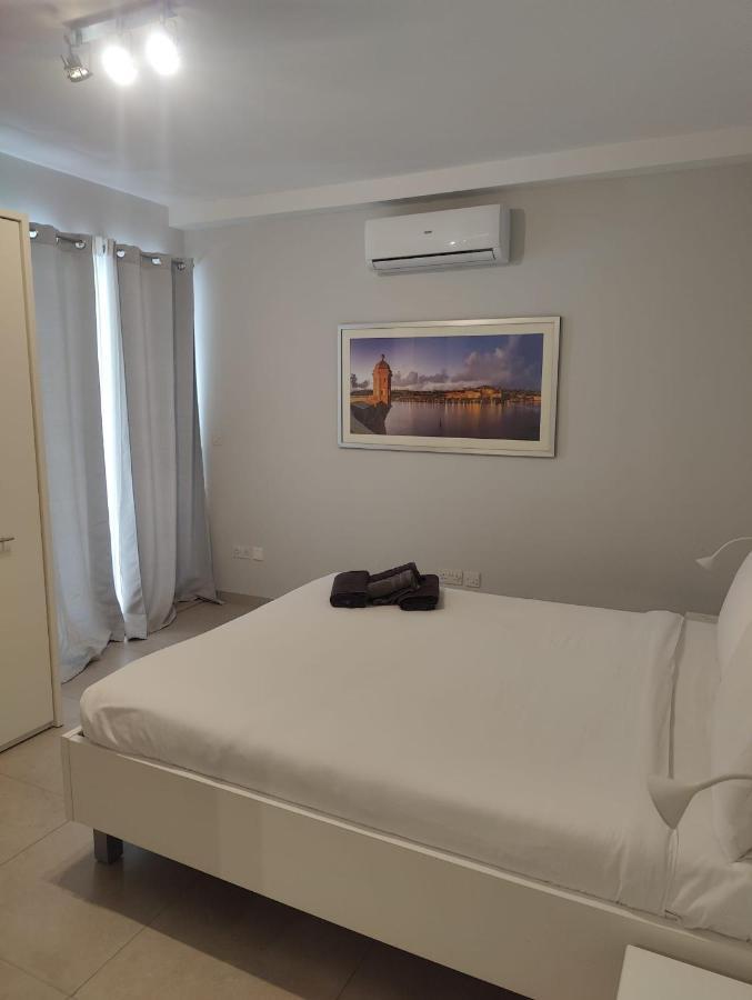 Gzira, 2 Bedroom Apartment Buitenkant foto
