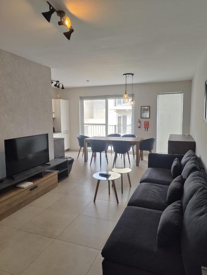 Gzira, 2 Bedroom Apartment Buitenkant foto
